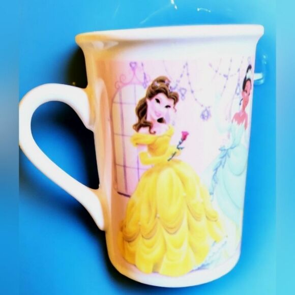 DISNEY PRINCESS MUG/CUP We & Large PRINCESS DISNEY BOOK - Picture 12 of 15